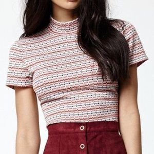 Kendall & Kylie mock neck short sleeve